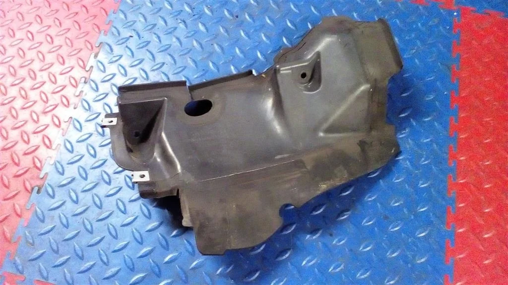 воздуховод радиатора BMW X3 E83  N47D20A 177лс 2.0D