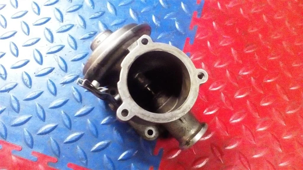 клапан рециркуляции выхлопных газов BMW X3 E83  M57N2 218лс 3.0D