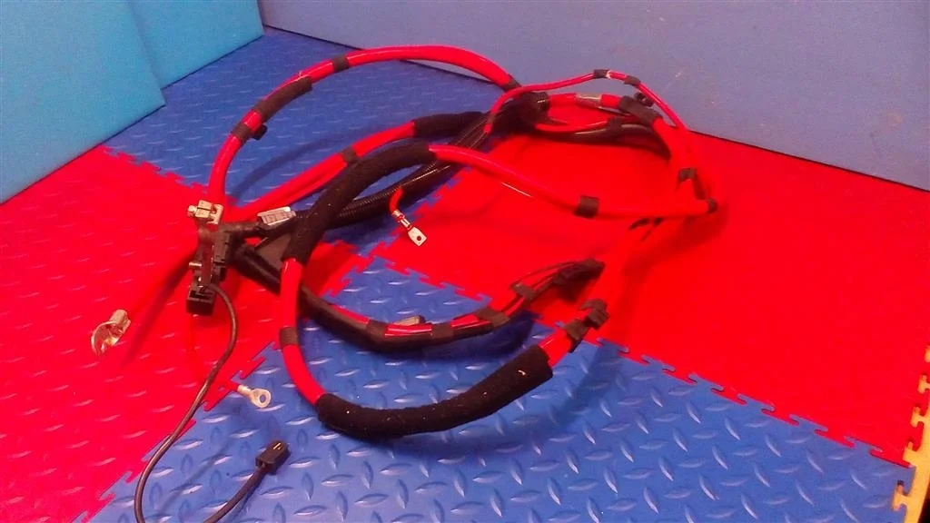 клемма аккумулятора плюс BMW X3 E83  N47D20A 177лс 2.0D