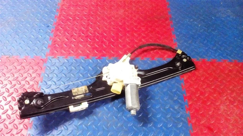 стеклоподъемник BMW X5 E70 51357166381  M57N2 306d3 235 лс 2007 TITANSILBER METALLIC (354)