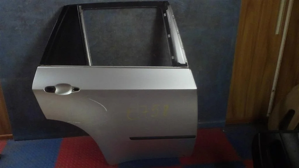 дверь BMW X5 E70 41527261482 дефект  M57N2 306d3 235 лс 2007 TITANSILBER METALLIC (354)