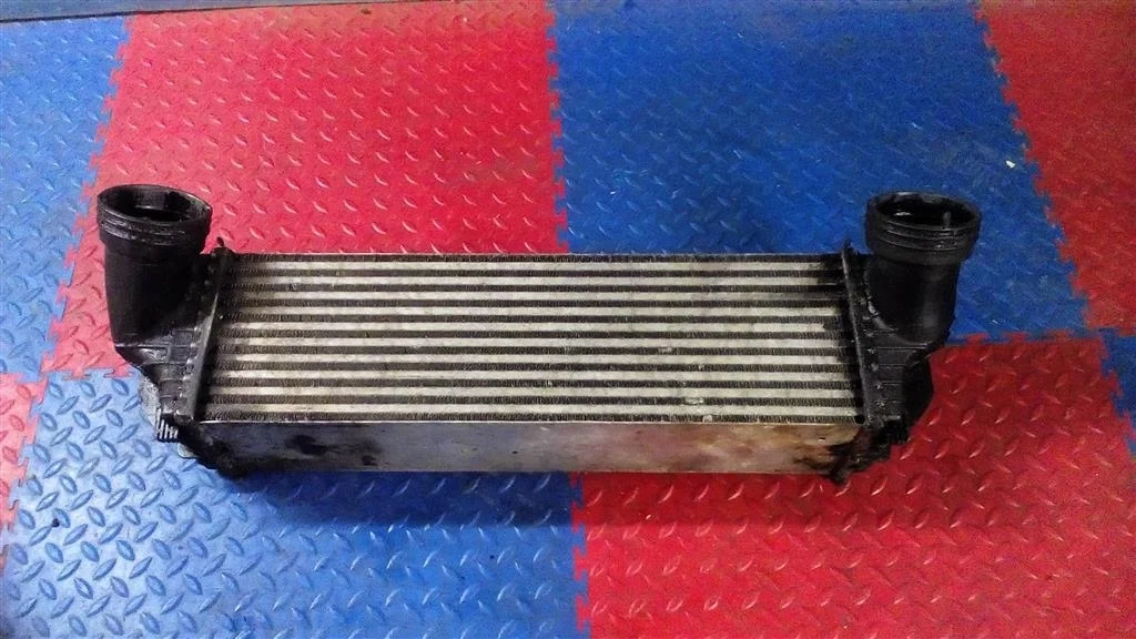 интеркулер BMW X5 E70  M57N2 306d3 235 лс