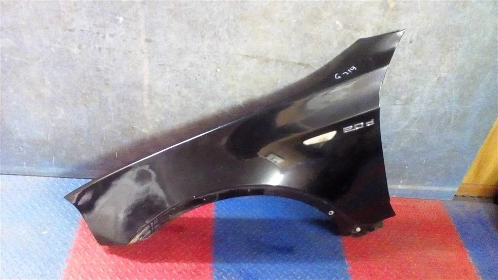 крыло BMW X3 E83  N47D20A 177лс 2.0D