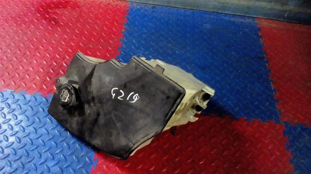 бачок омывателя лобового стекла BMW X3 E83 61663403211  N47D20A 177лс 2.0D 2008 BLACK SAPPHIRE METALLIC (475)