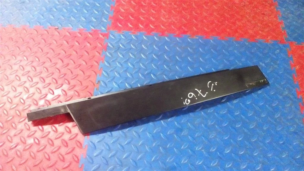 накладка центральной стойки двери BMW X3 E83  M54B30 231лс 3.0i