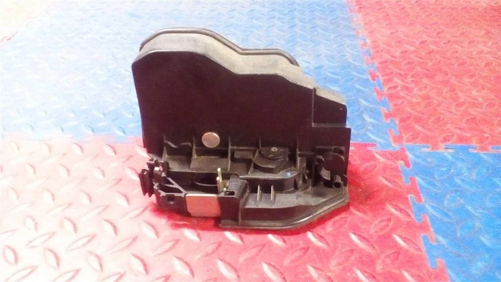 замок двери BMW X5 E70  N52B30 272лс 3.0i