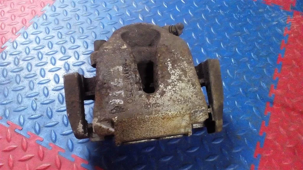 суппорт BMW X5 E70  M57N2 306d3 235 лс