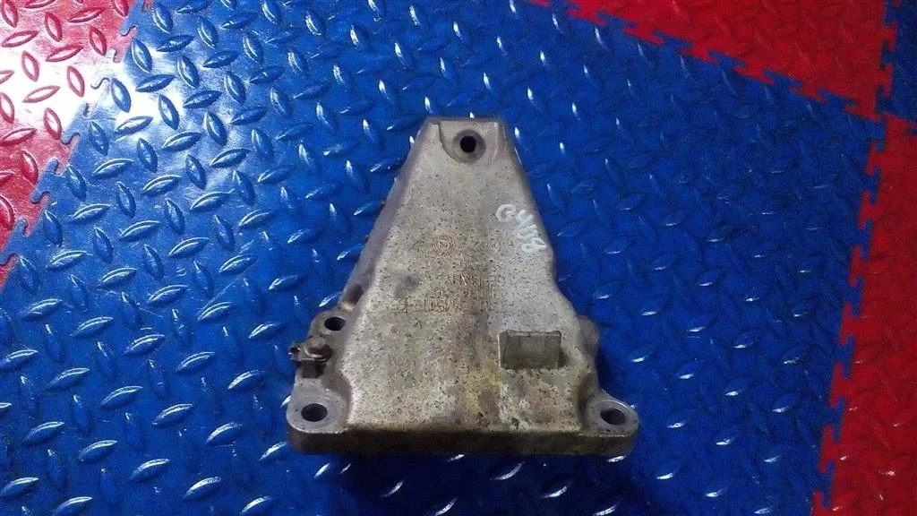 кронштейн двигателя BMW X3 E83  N52B30 272лс 3.0i