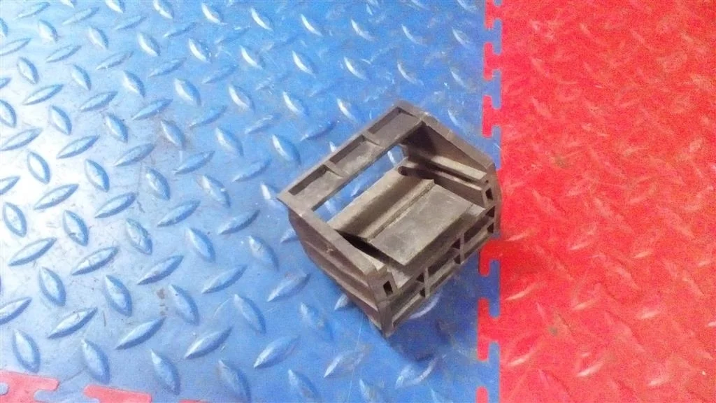 кронштейн радиатора BMW X5 E53