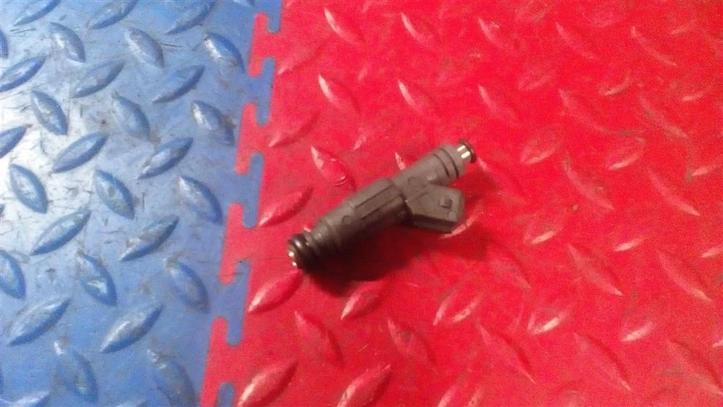 форсунка топливная бензиновая BMW X5 E53  M62B44 286 лс 4.4i