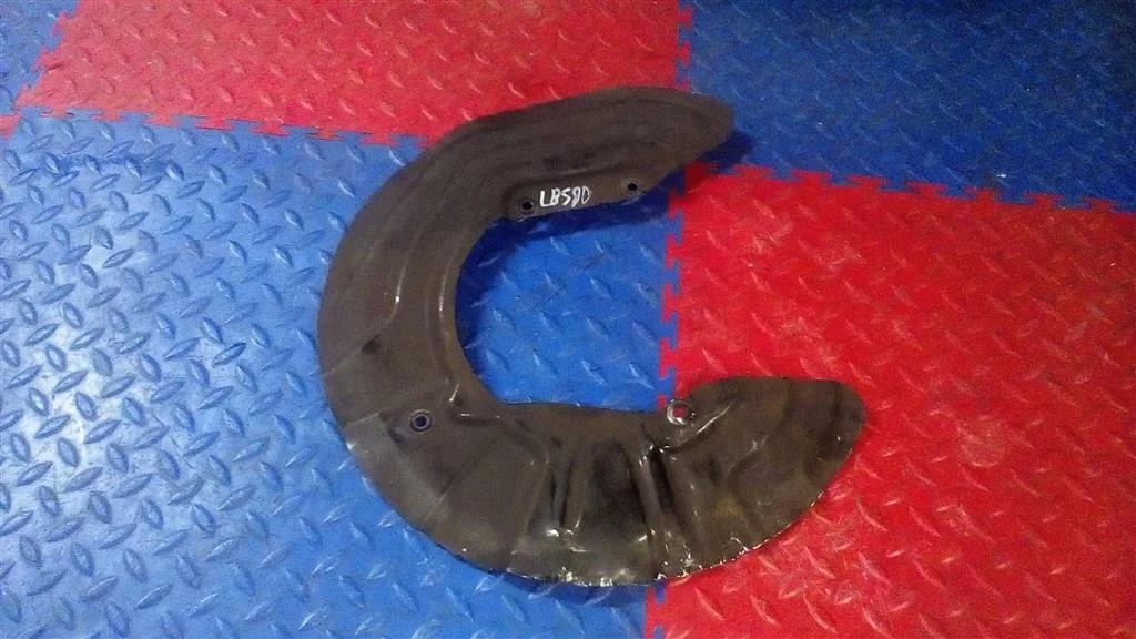 кожух тормозного диска BMW X3 F25  N20B20A 245 лс 2.0i