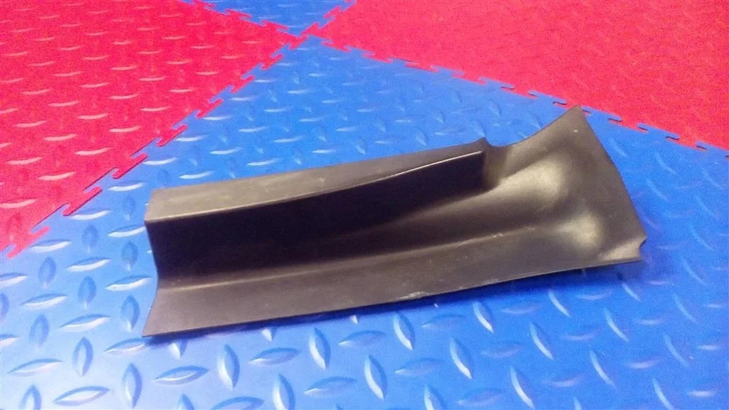 накладка заднего фонаря BMW X3 F25  N20B20A 245 лс 2.0i