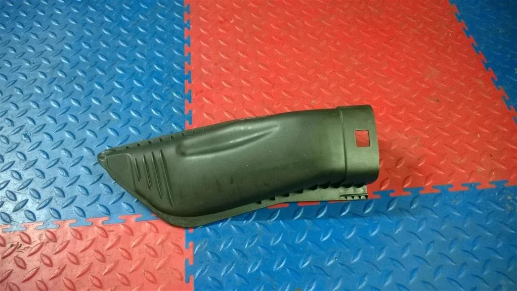 крышка воздушного фильтра BMW X5 E53  M57/TU 218 лс 3.0d