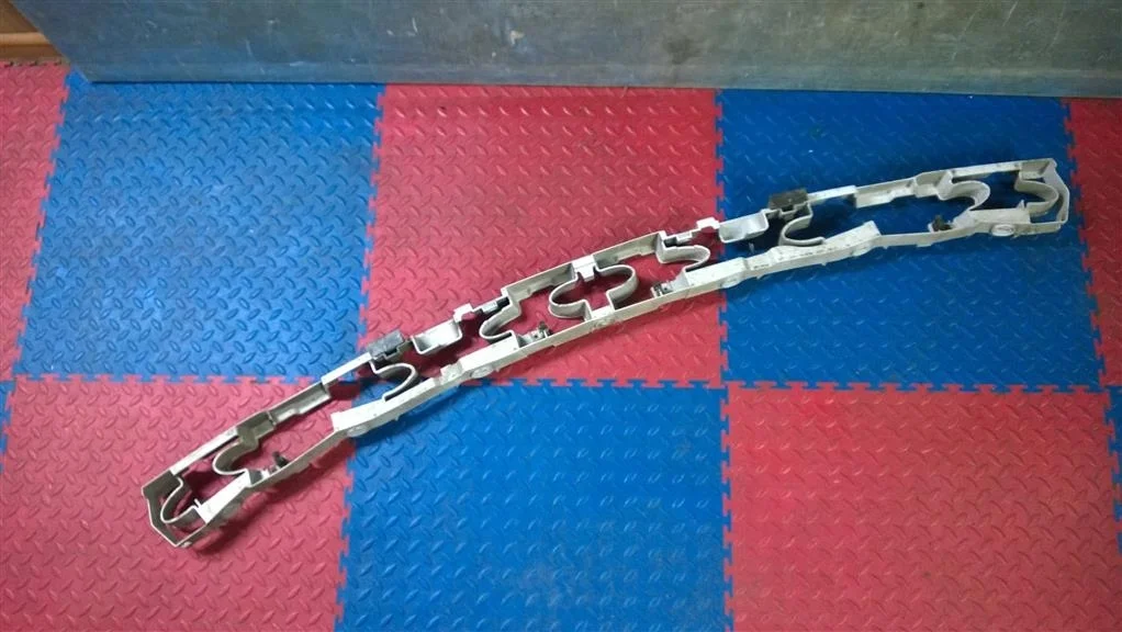 кронштейн заднего бампера BMW X3 E83  N47D20C 177лс. 2.0D