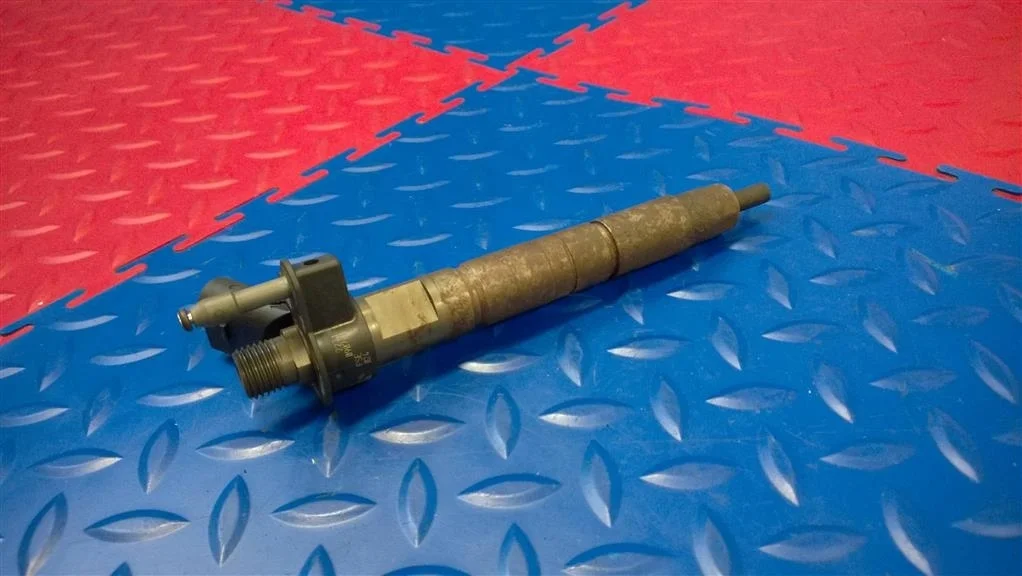 форсунка дизельная электрическая BMW X3 E83  N47D20C 177лс. 2.0D