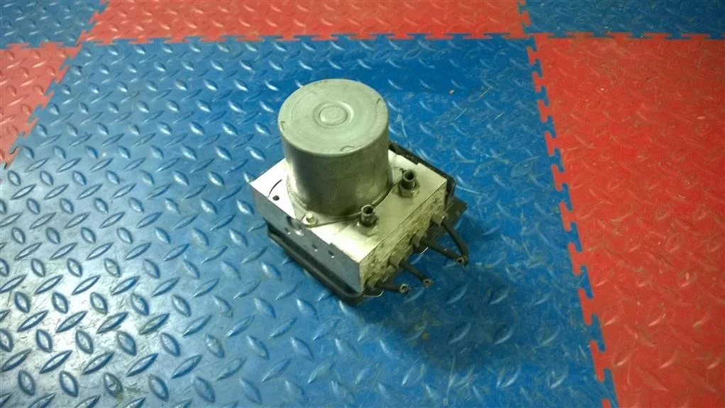 блок abs насос BMW X3 E83  M54B30 231 лс 3.0i