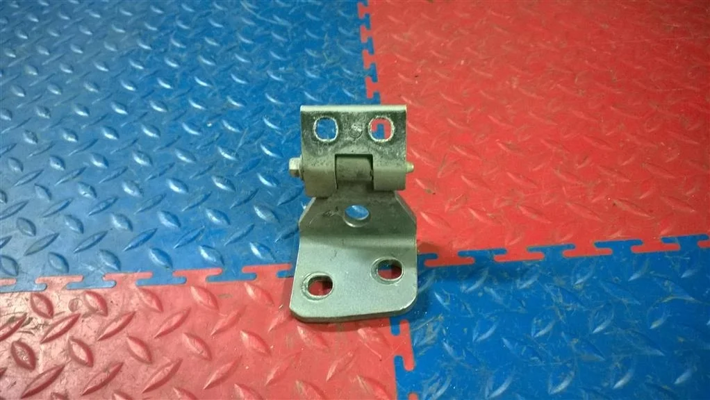 петля двери BMW X3 E83  M54B30 231 лс 3.0i