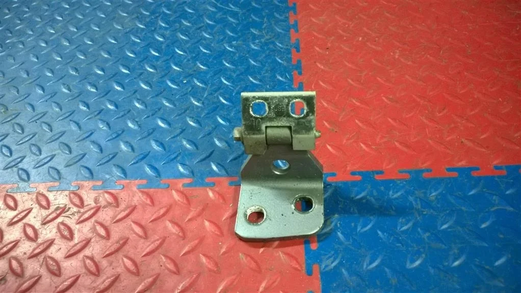 петля двери BMW X3 E83  M54B30 231 лс 3.0i