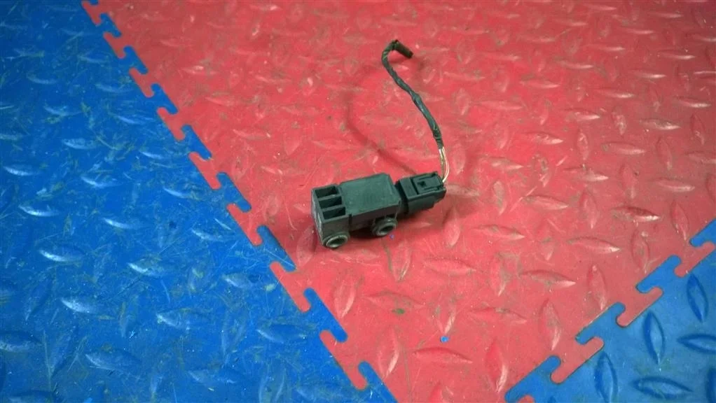 датчик airbag BMW X3 F25  N55B30A 306 лс 3.0i