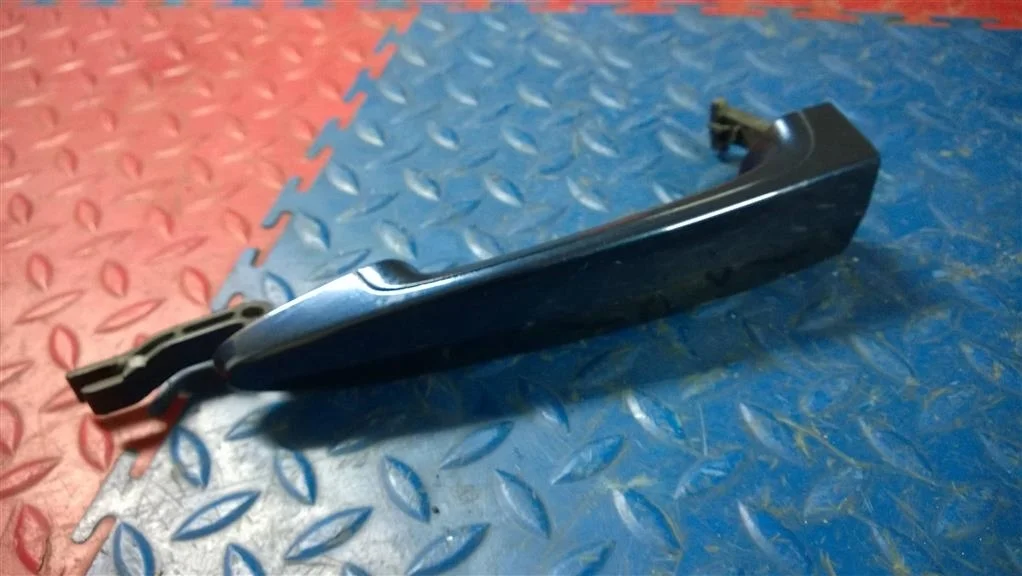 ручка двери наружная BMW X3 F25  N55B30A 306 лс 3.0i