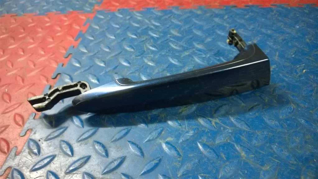 ручка двери наружная BMW X3 F25  N55B30A 306 лс 3.0i