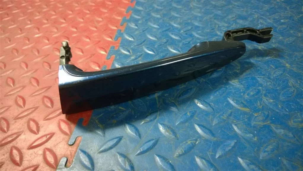 ручка двери наружная BMW X3 F25  N55B30A 306 лс 3.0i