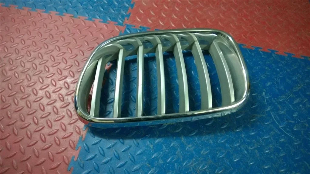 решетка радиатора BMW X3 F25  N55B30A 306 лс 3.0i