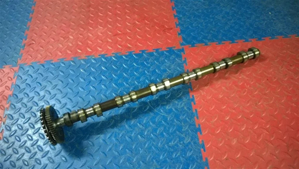 распредвал впускной BMW X3 E83  M57N2 218лс 3.0D