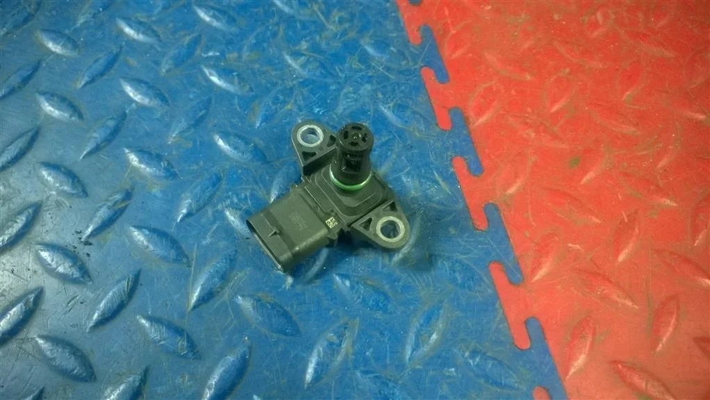 датчик давления воздуха BMW X3 F25  N55B30A 306 лс 3.0i