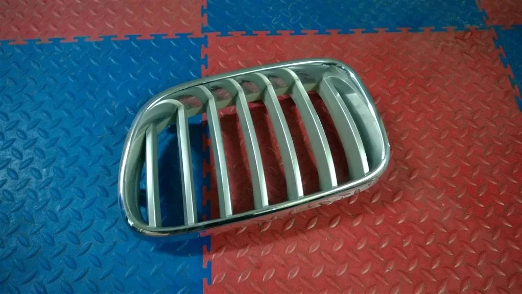 решетка радиатора BMW X3 F25  N52B30A 272 лс 3.0i