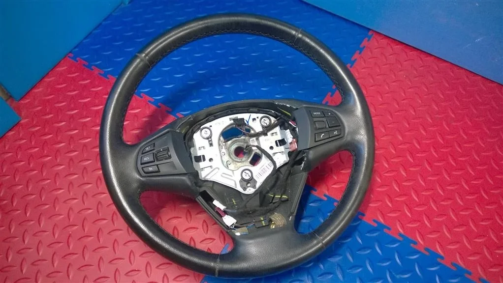 рулевое колесо без airbag BMW X3 F25  N52B30A 272 лс 3.0i