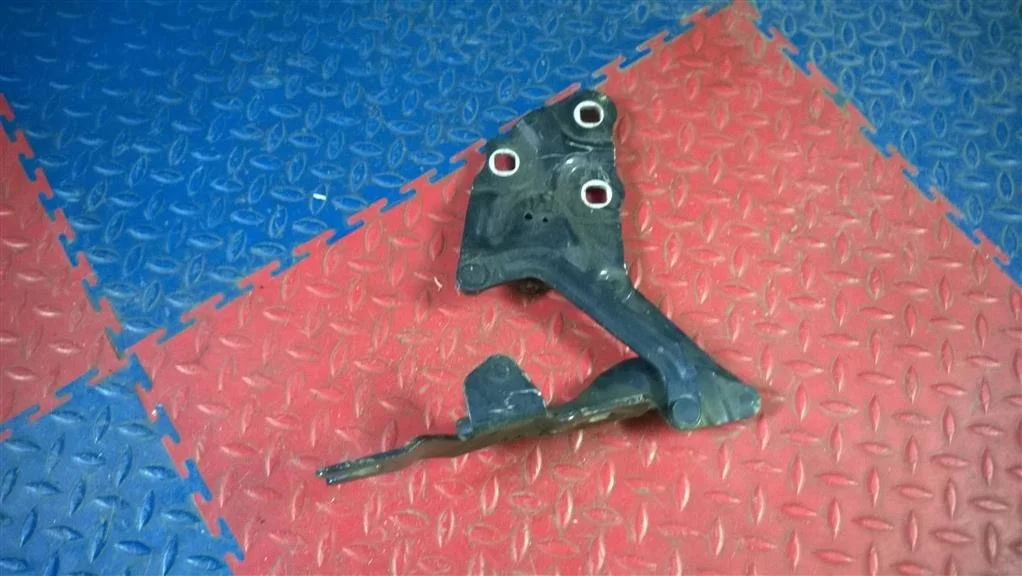 петля капота BMW X3 F25 41617262875  N52B30A 272 лс 3.0i 2011 TIEFSEEBLAU METALLIC (A76)