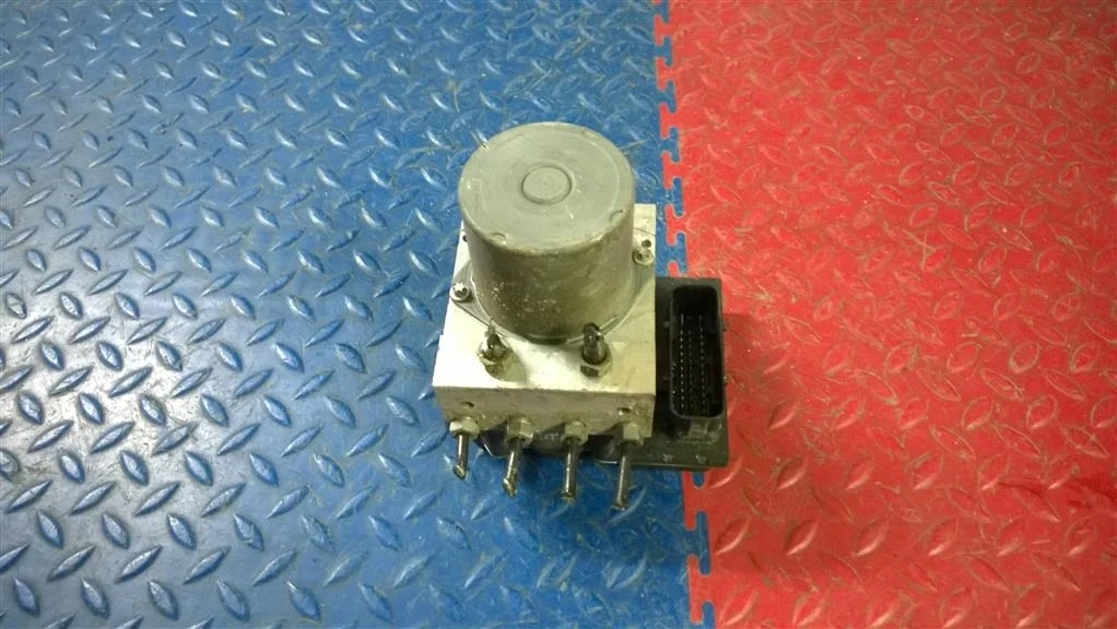 блок abs насос BMW X3 E83  N52B30 272лс  3.0i