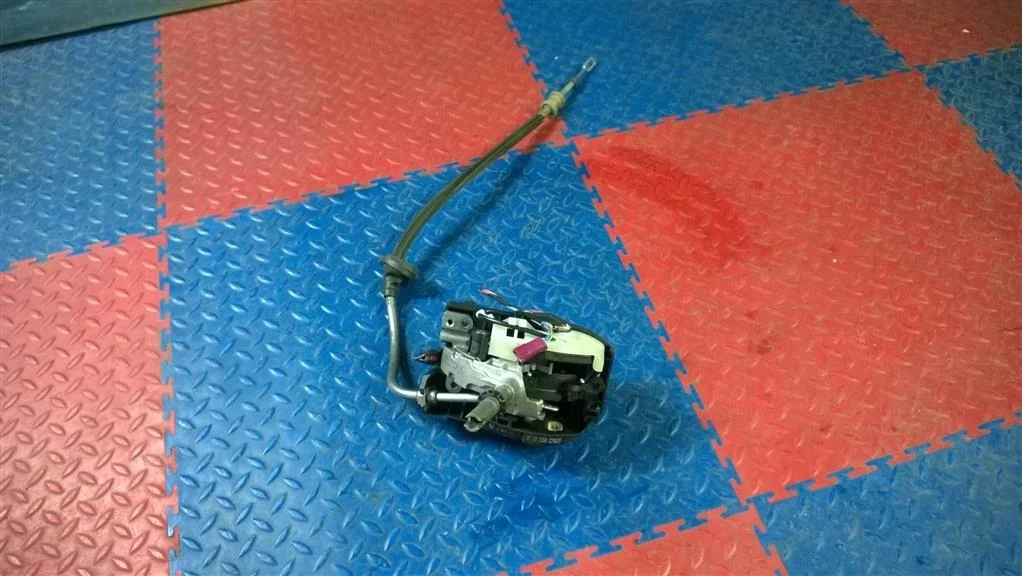 кулиса кпп BMW X3 E83  N47D20A 177лс 2.0D