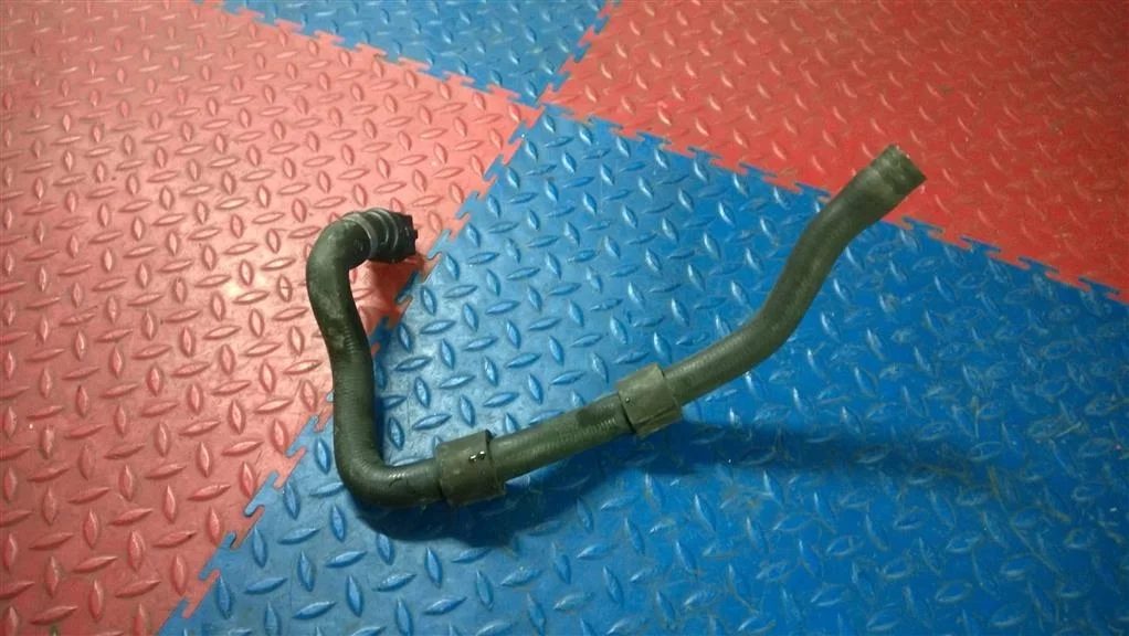 шланг системы охлаждения BMW X3 E83  N52B30 272лс  3.0i