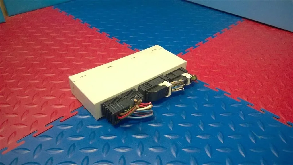 блок комфорта BMW X3 E83  N47D20A 177лс 2.0D