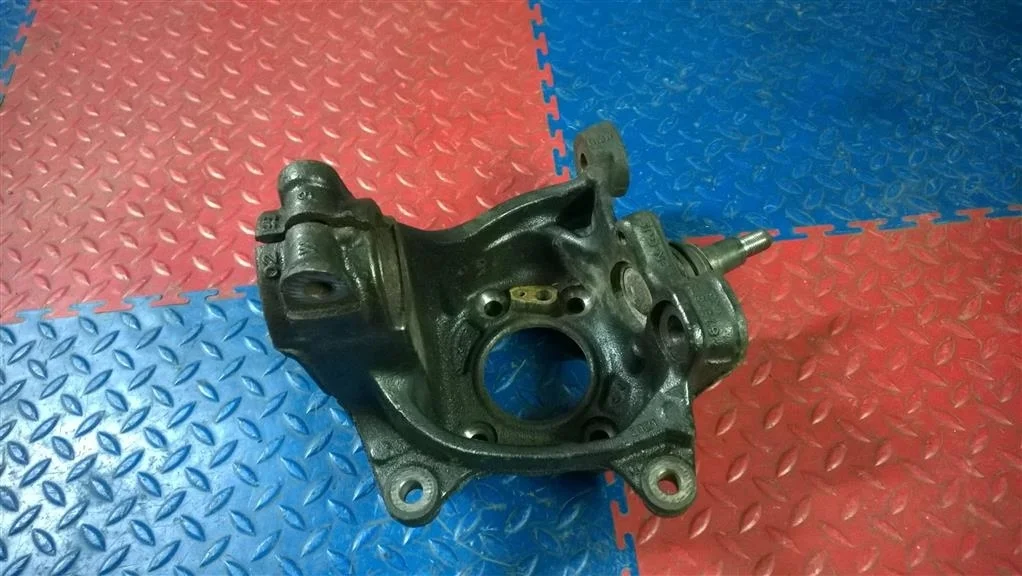 кулак поворотный BMW X3 F25 31216787679  N52B30A 272 лс 3.0i 2011 TIEFSEEBLAU METALLIC (A76)