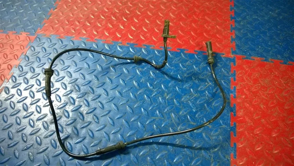 датчик abs BMW X3 F25  N52B30A 272 лс 3.0i