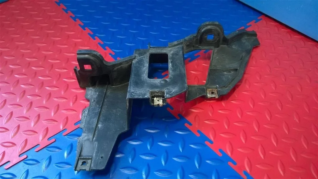 кронштейн фары BMW X5 E53  M54B30 231 лс 3.0i