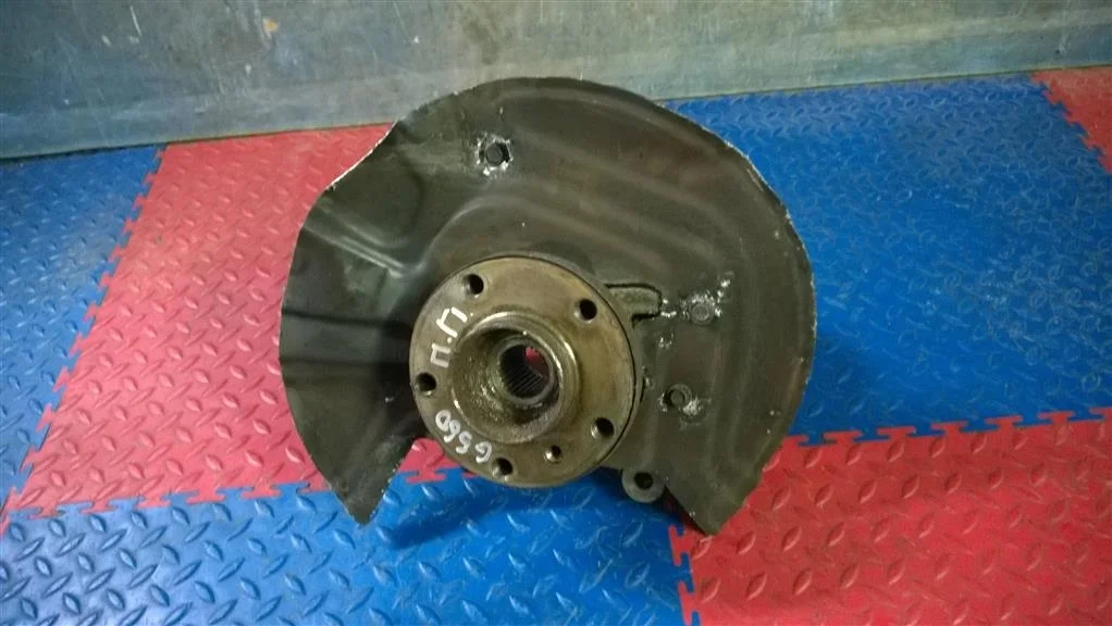 кулак поворотный BMW X3 E83 31213450557  N47D20A 177лс 2.0D 2008 TITANSILBER METALLIC (354)