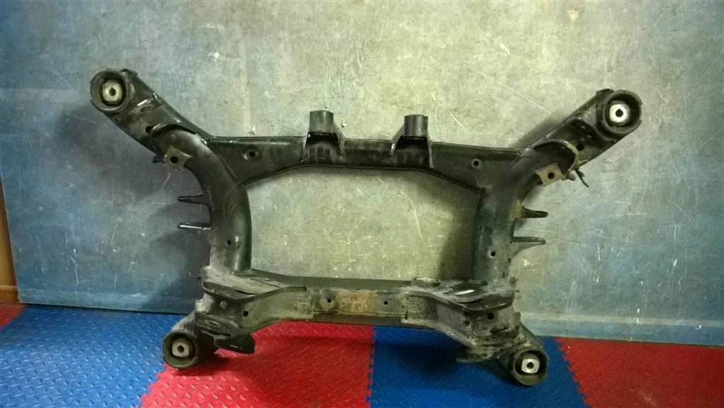 балка BMW X3 F25  N52B30A 272 лс 3.0i