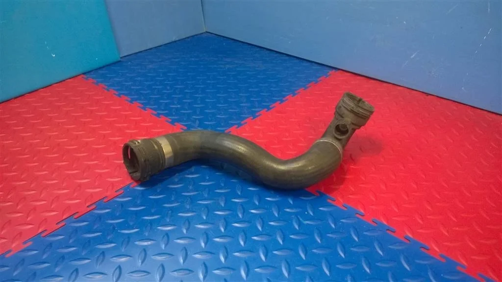 патрубок радиатора BMW X3 E83