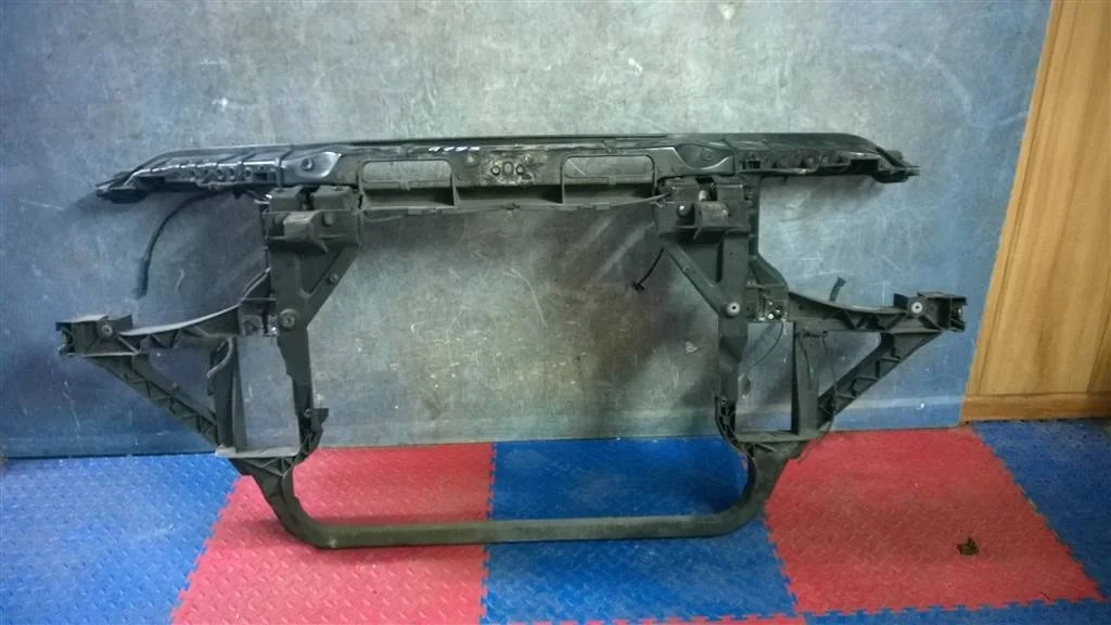 панель телевизор BMW X3 E83  M54B30 231 лс 3.0i