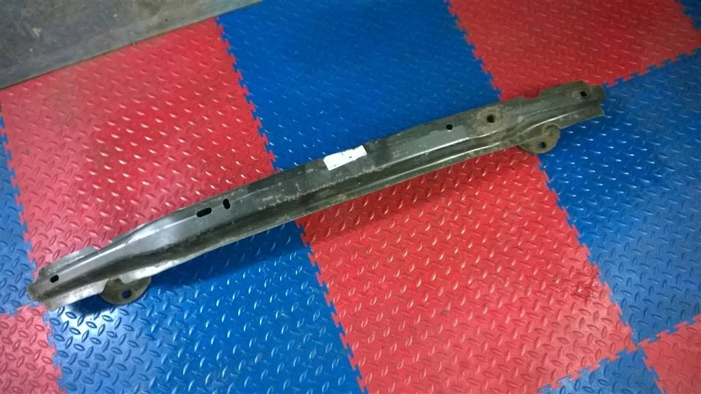 усилитель заднего бампера BMW X3 E83  M54B30 231 лс 3.0i