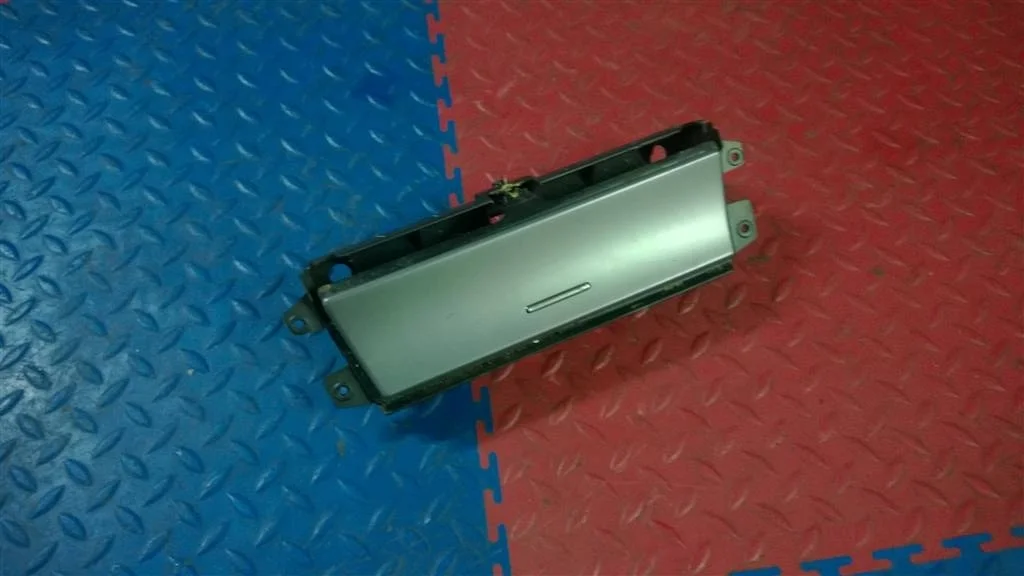 пепельница BMW X5 E53 51168402967  M57/TU 218 лс 3.0d 2005 BLACK SAPPHIRE METALLIC (475)