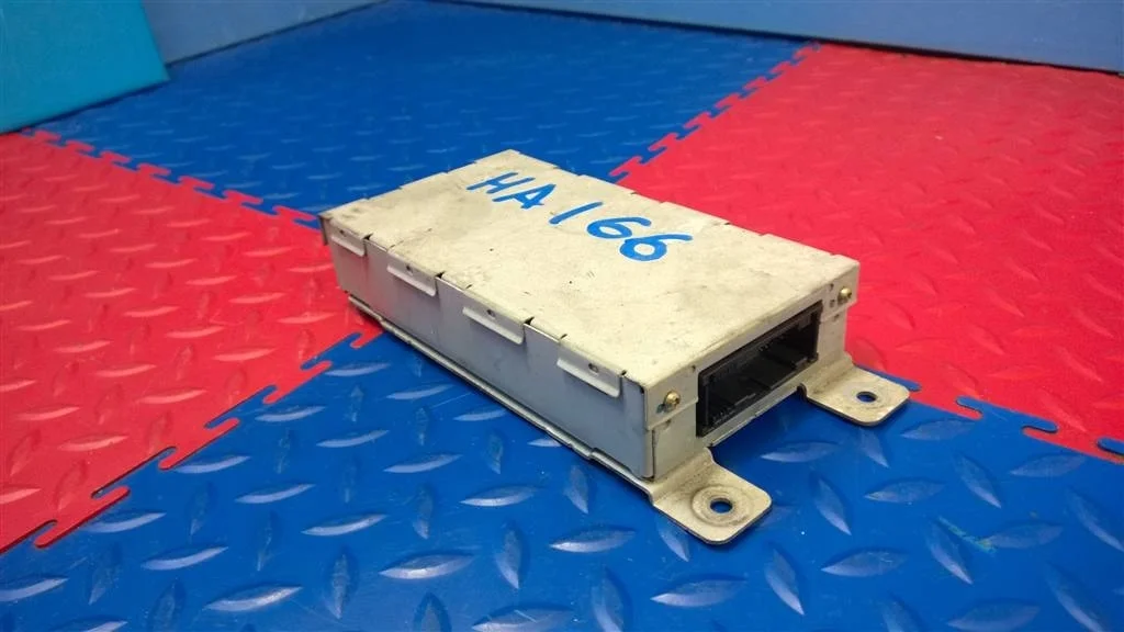 блок управления buetooth BMW X3 E83  M54B30 231лс.3.0i