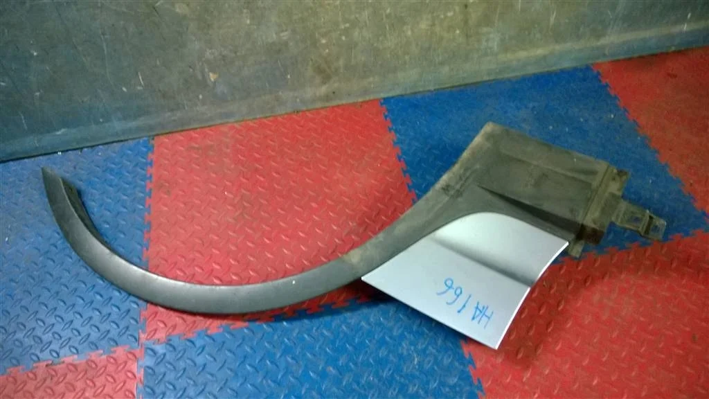 накладка на крыло BMW X3 E83  M54B30 231лс.3.0i