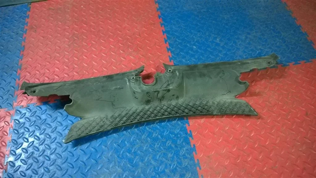 воздухозаборник наружный BMW X3 E83  N47D20A 177лс 2.0D