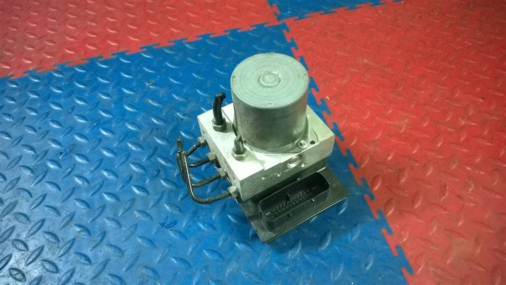 блок abs насос BMW X3 E83  M54B30 231 лс 3.0i