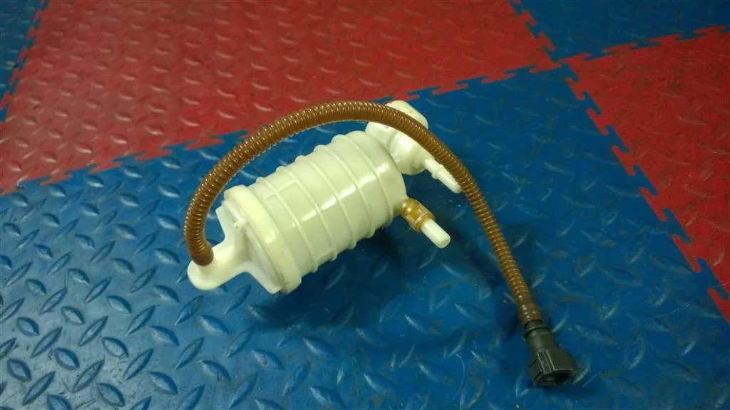 фильтр топливный BMW X3 E83  M54B30 231лс.3.0i